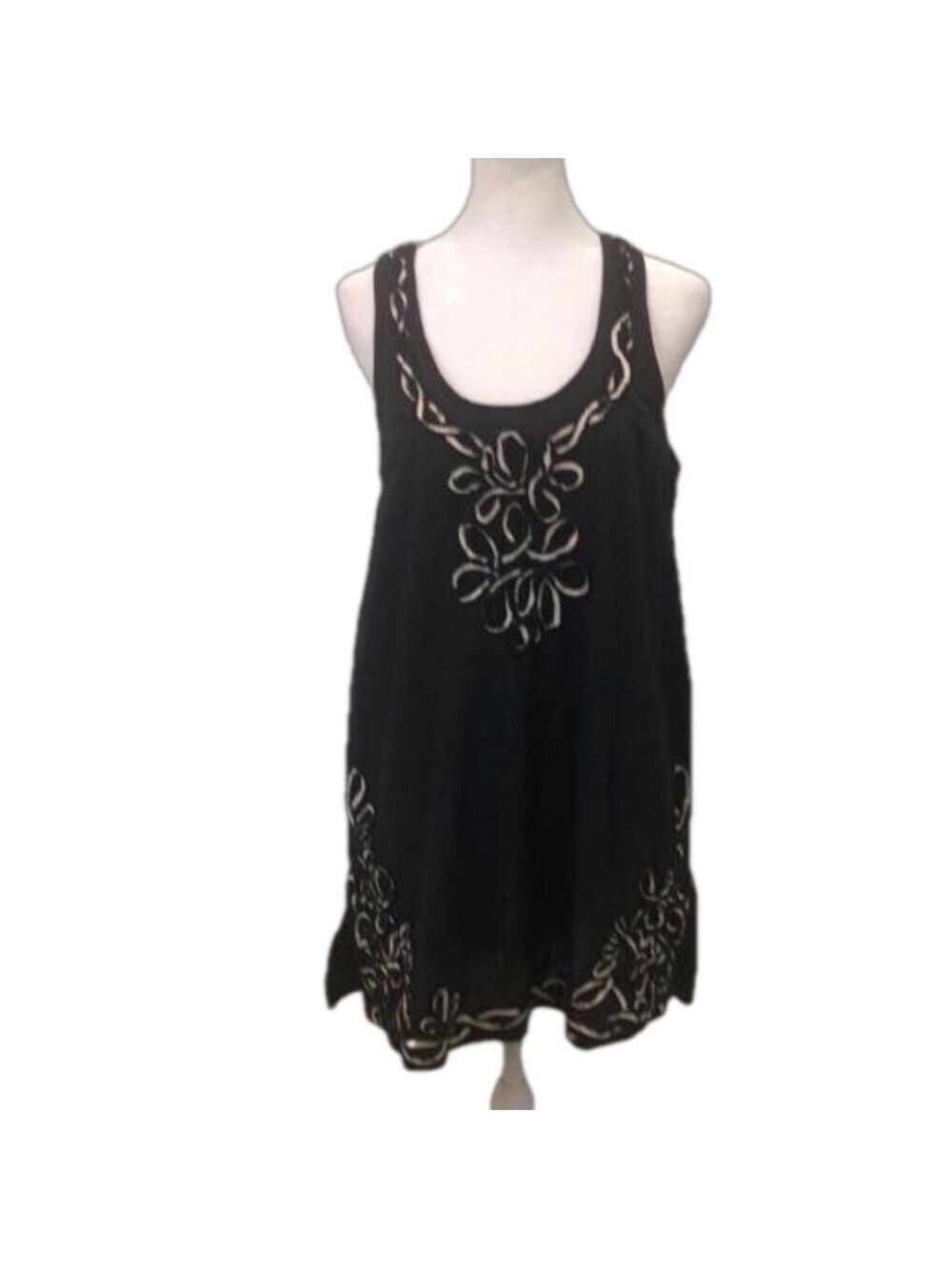 Mud Pie Size S(4-6) micro mini dress or tunic top. Fabric rosettes